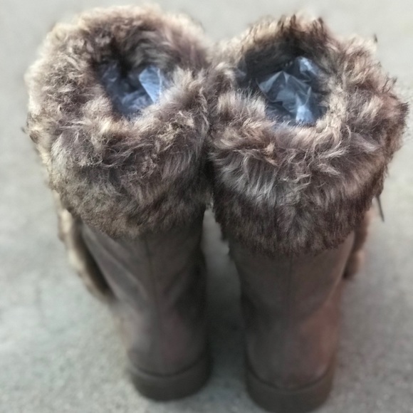 1 Left! Soda Furry Smoke Taupe Calf Lace-up  Boots - Picture 7 of 7